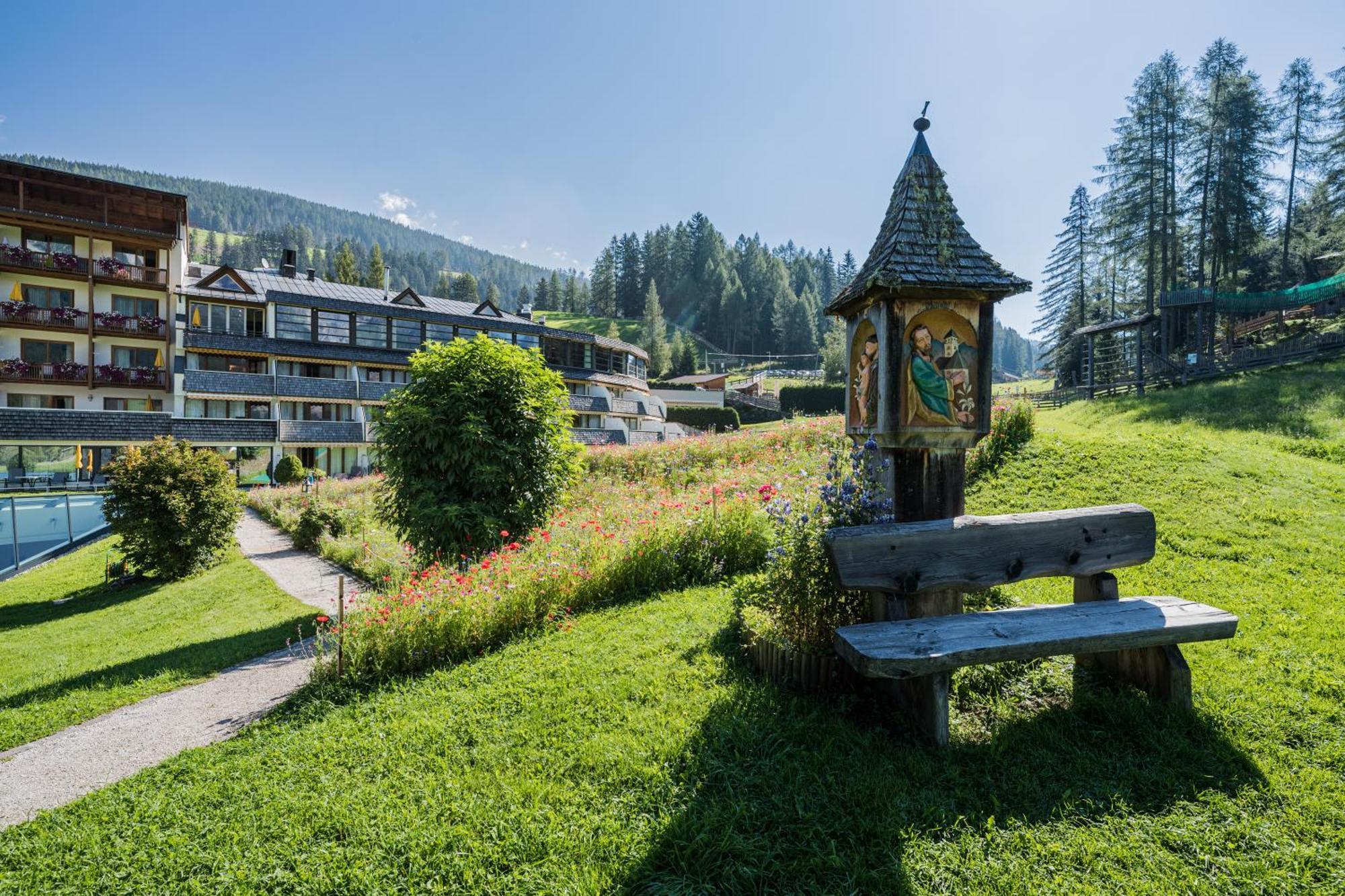 Family Resort Rainer Sexten Exterior foto